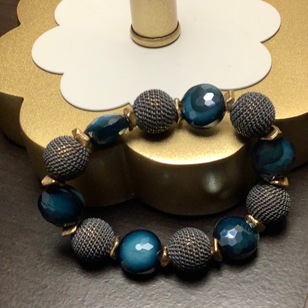 Perrywinkle Blue & Gold Beaded Stretch Bracelet 6 1/4” - Picture 4 of 4